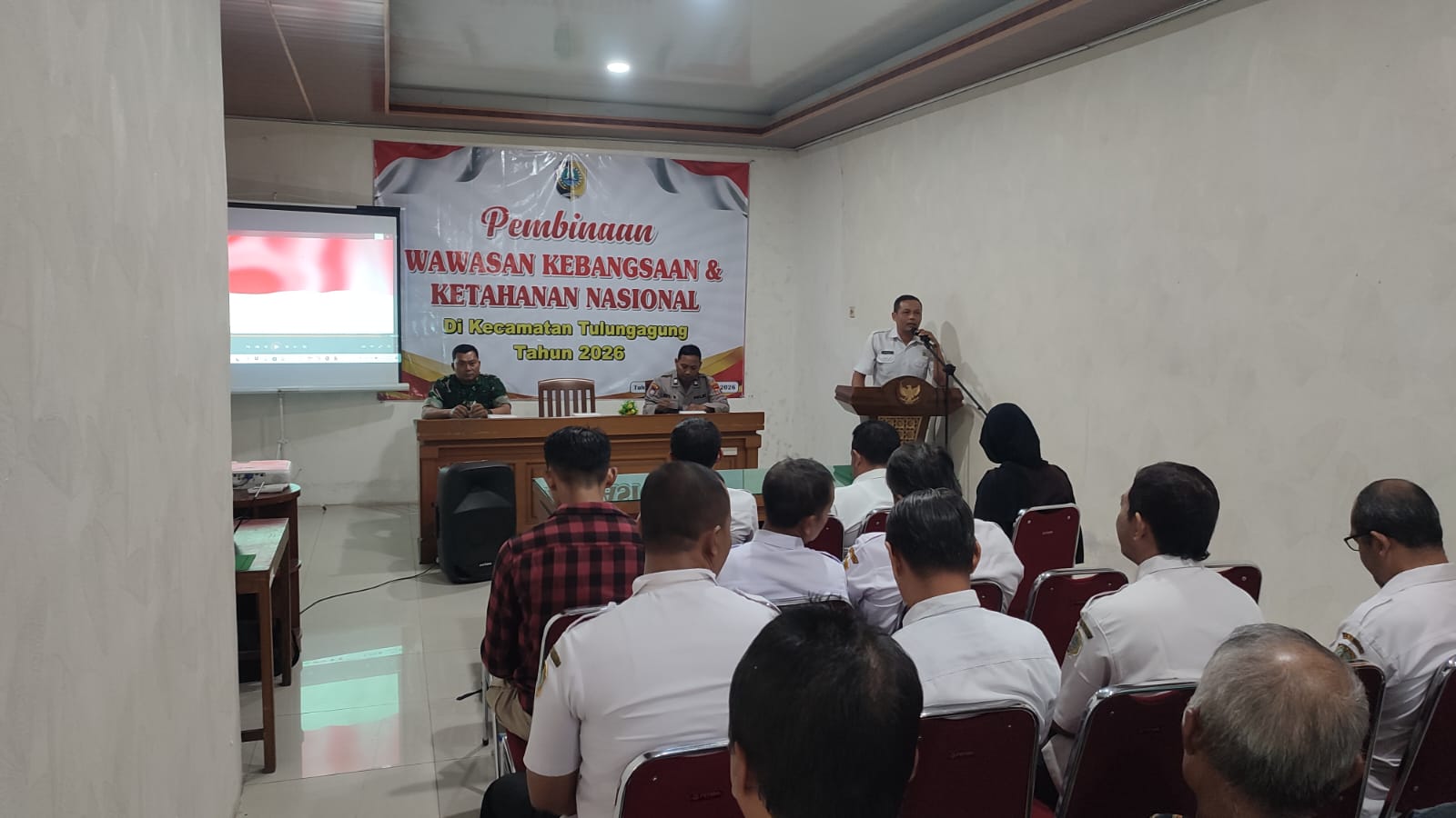 Perkuat Wawasan Kebangsaan, Danramil Kota Bekali Ketua RT/RW dan Karang Taruna tentang Nilai Persatuan